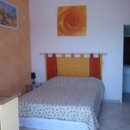 Soleil De Camargue Villa Arles Room photo